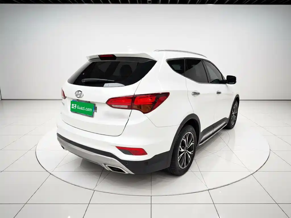 Santa Fe 2.4 L Auto 2 WD Intelligent 5-seat