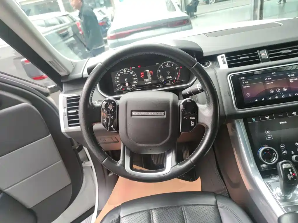 Range Rover Sport 3.0 L6 SE