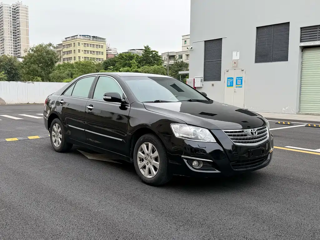 Camry 240 G Luxury