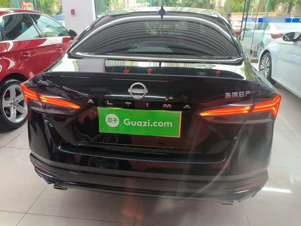 Teana 2.0 L XL-TLS Joy