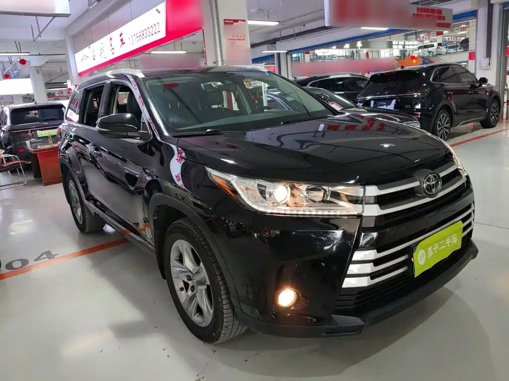 Highlander 2.0 T 4 WD Luxury 7-seat CN-VI
