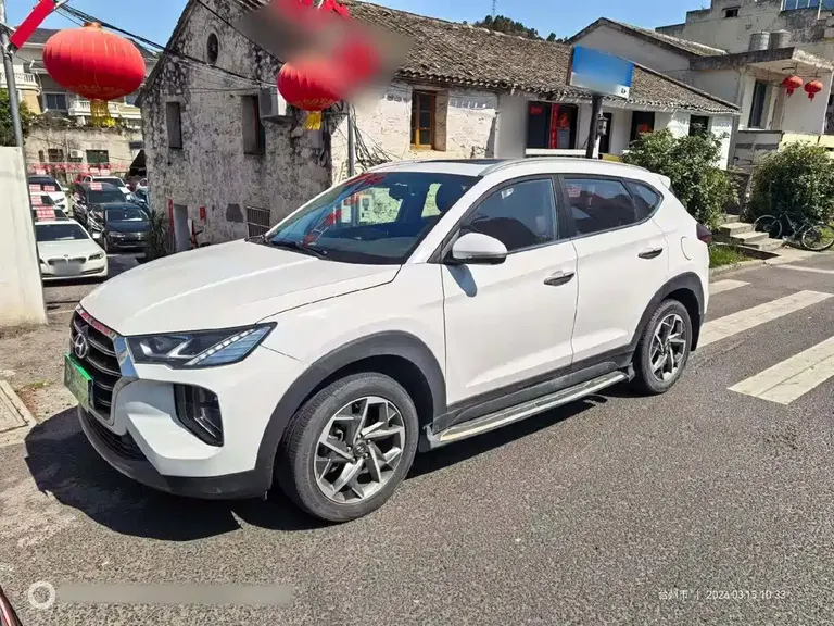 Hyundai Tucson 280 TGDi DCT 2 WD Connected CN-VI