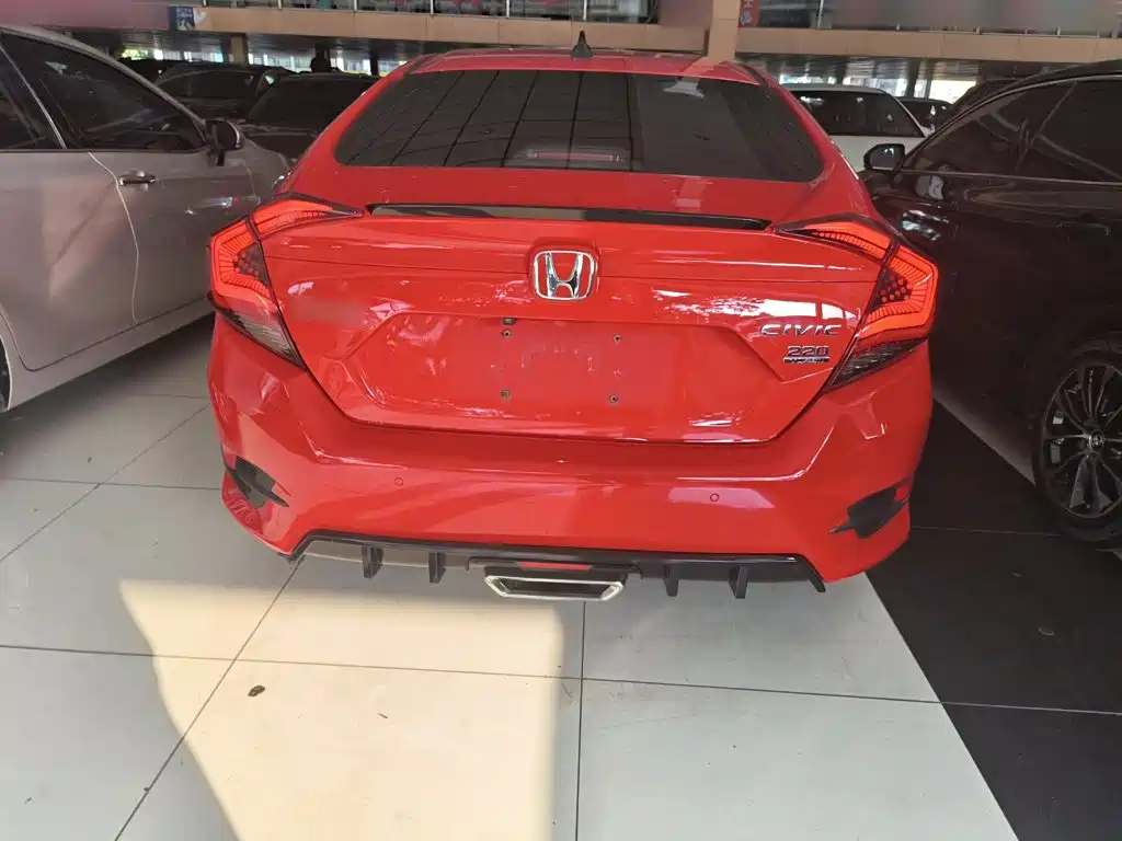 Civic 220 TURBO CVT Ignite Motion CN-VI