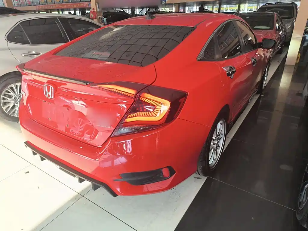 Civic 220 TURBO CVT Ignite Motion CN-VI