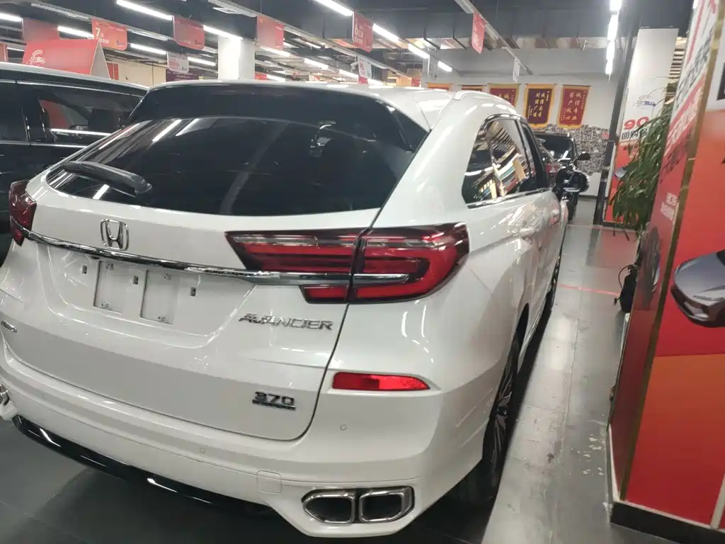 Avancier 370 TURBO 4 WD Premium