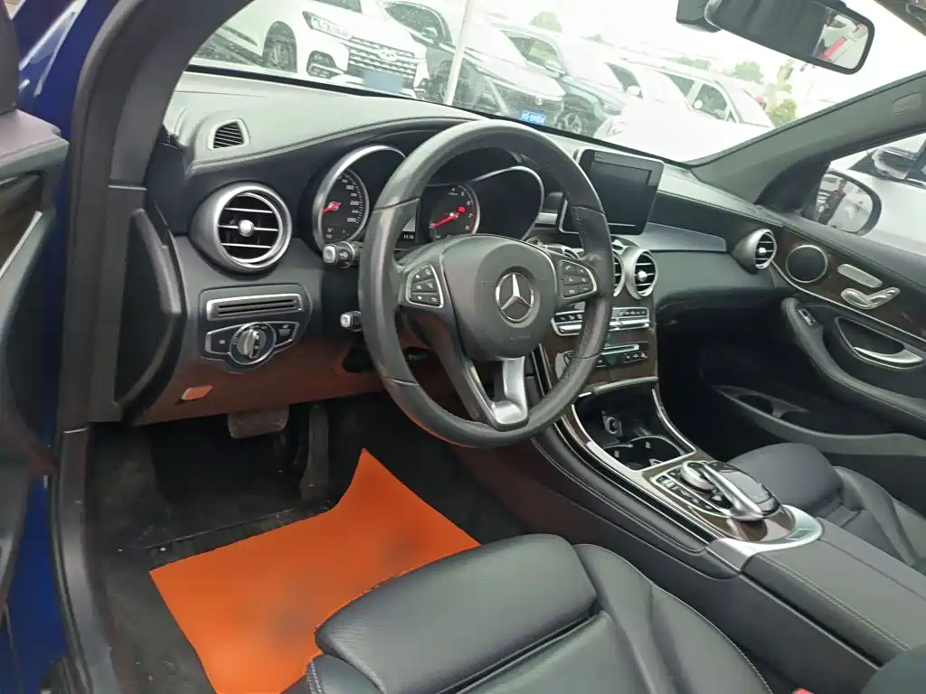 Mercedes-Benz GLC Facelift GLC 260 4 MATIC Dynamic