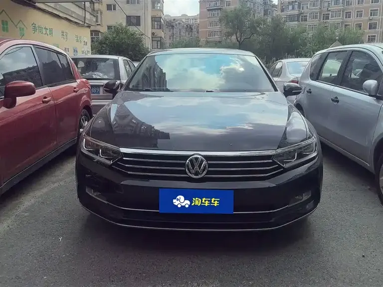Volkswagen Magotan 330 TSI DSG Luxury