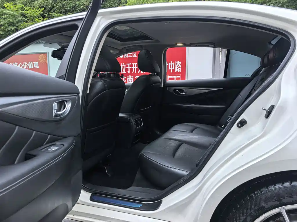 Infiniti Q50 L 2.0 T Progressive