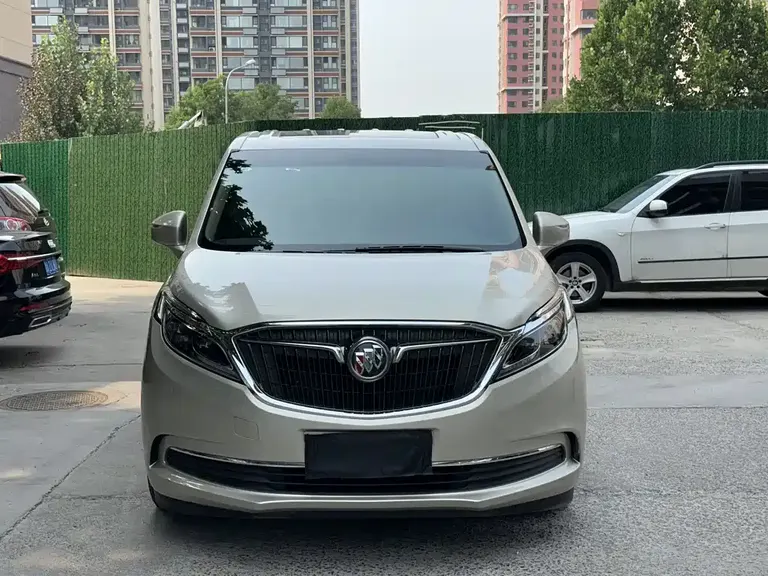 Buick GL8 ES 28 T Premium CN-VI