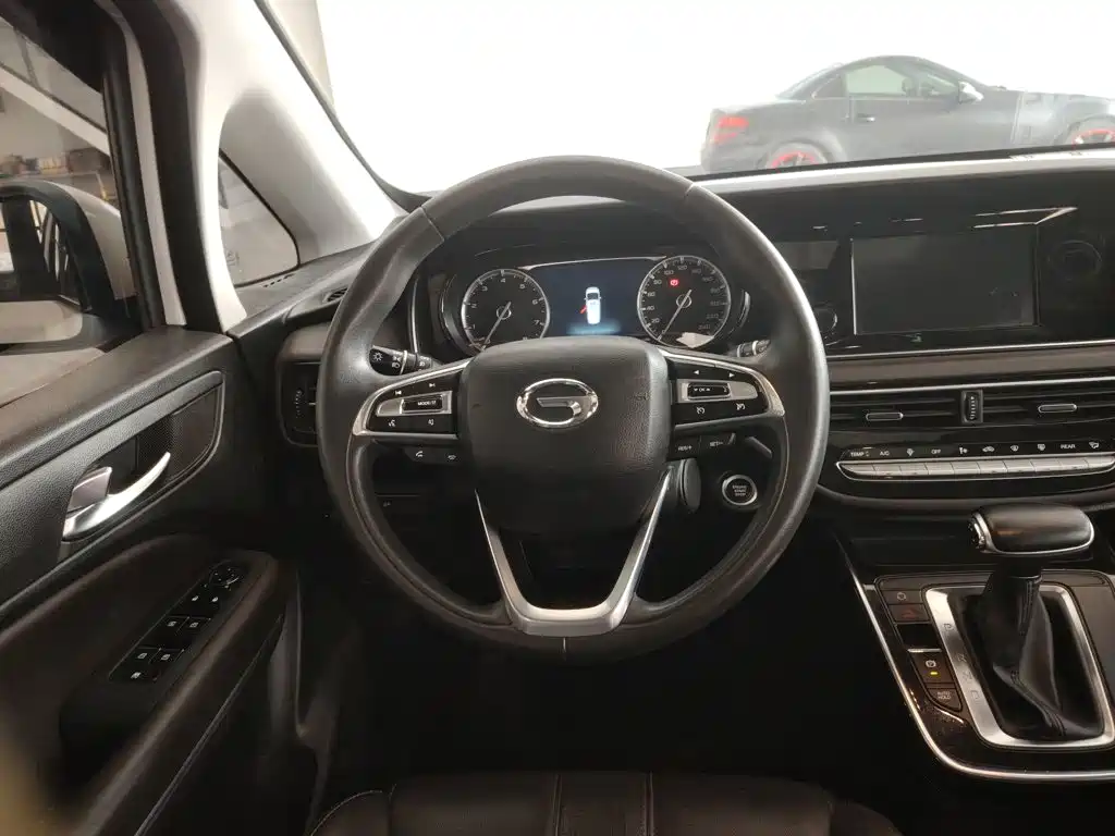GAC Trumpchi M6 270 T DCT Luxury (7-seat) CN-VI
