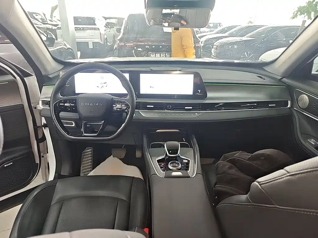 Tiggo 8 PRO 290 T 2 WD Luxury