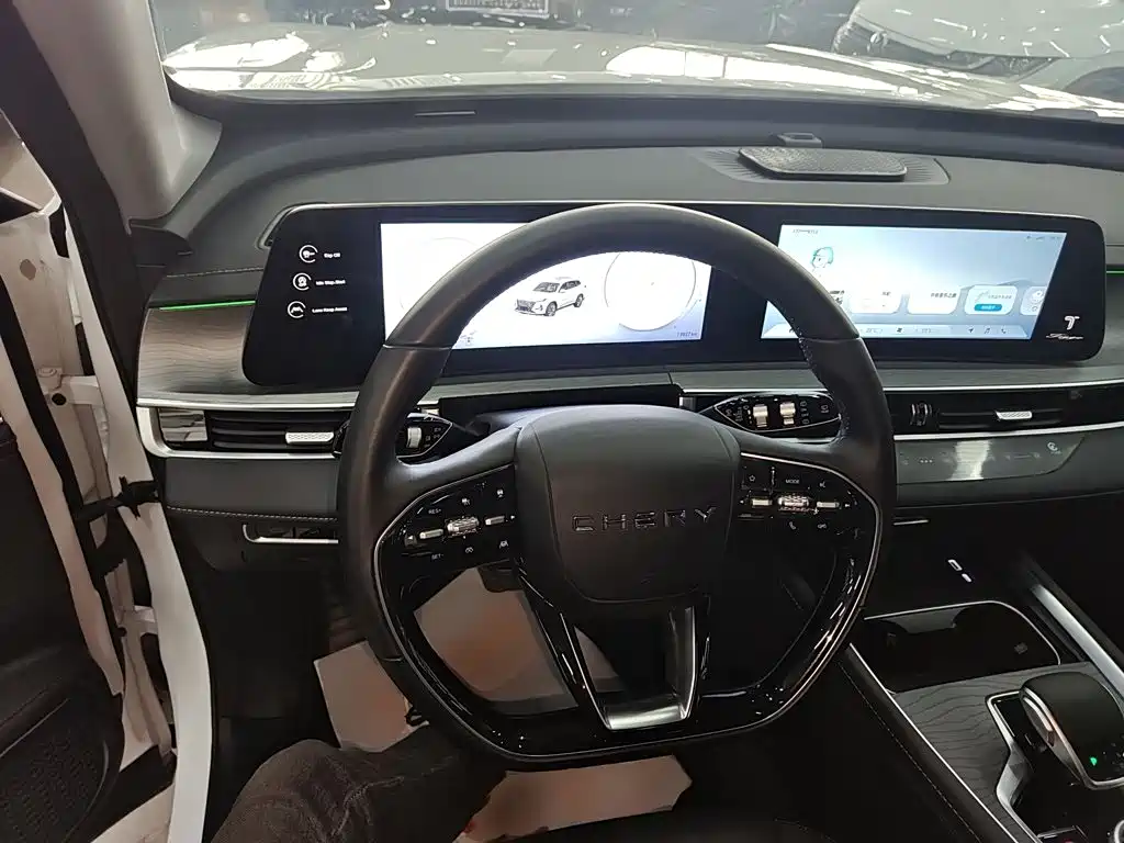 Tiggo 8 PRO 290 T 2 WD Luxury