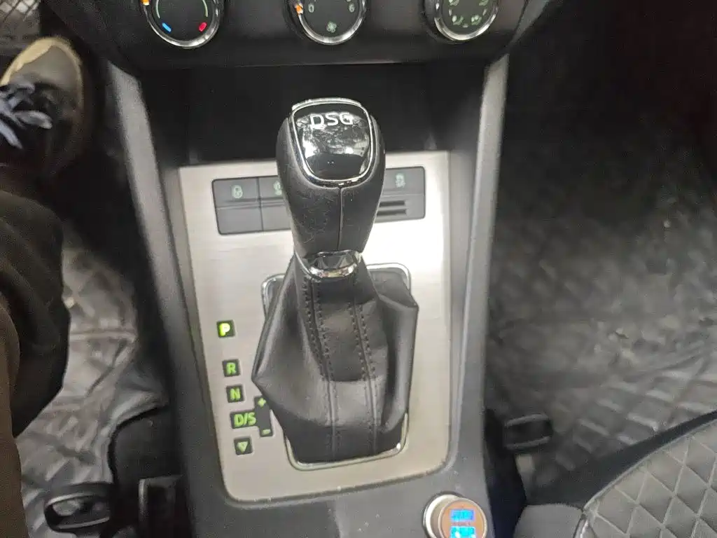 Octavia TSI230 DSG Luxury