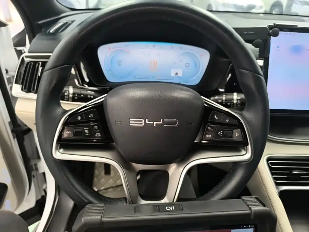 Song PLUS NEV Glory DM-i 110 km Flagship PLUS