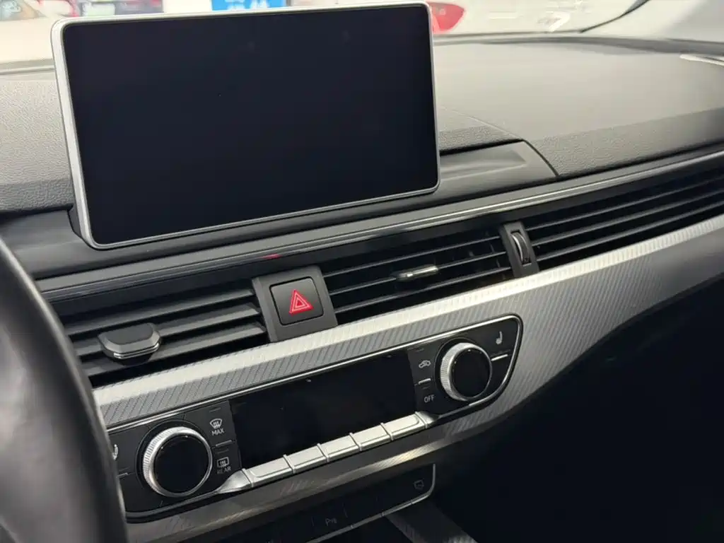 Audi A4 L 40 TFSI Fashion