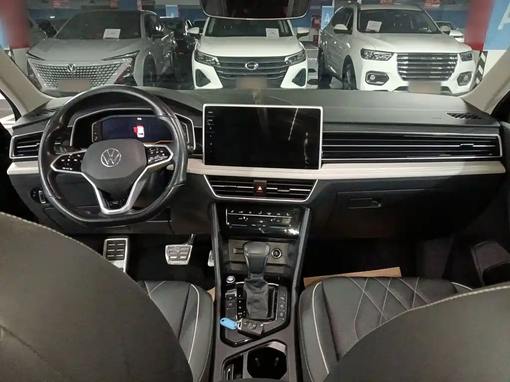 Tiguan L 330 TSI Auto 2 WD R-Line Premium