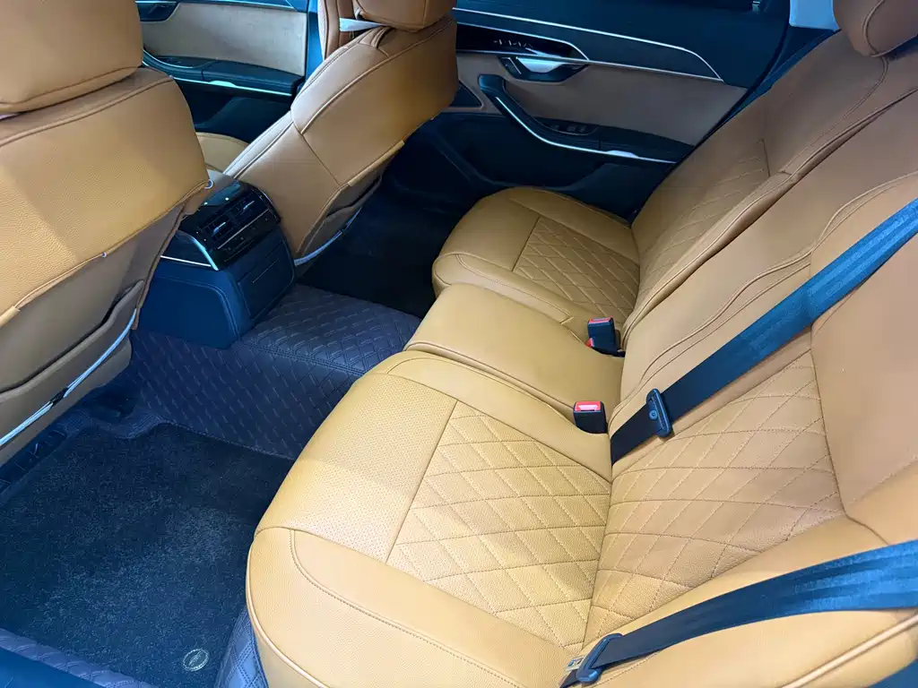 Audi A8 A8 L 50 TFSI quattro Select