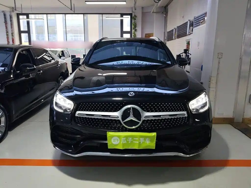 Mercedes-Benz GLC Facelift GLC 300 L 4 MATIC Dynamic Premium Collection