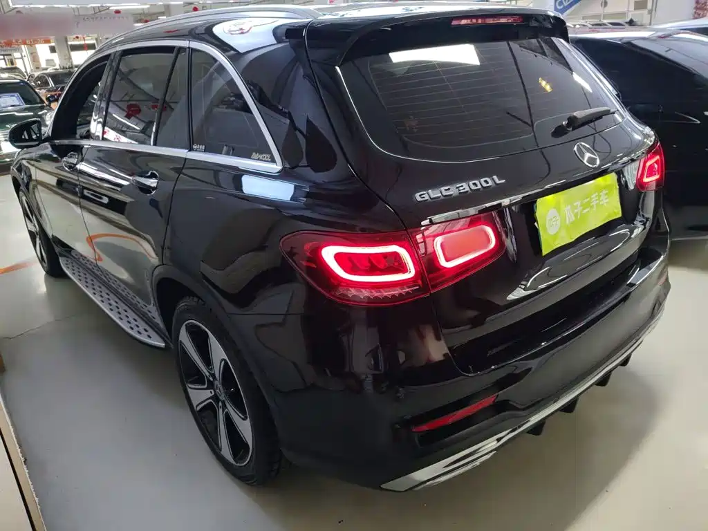 Mercedes-Benz GLC Facelift GLC 300 L 4 MATIC Dynamic Premium Collection