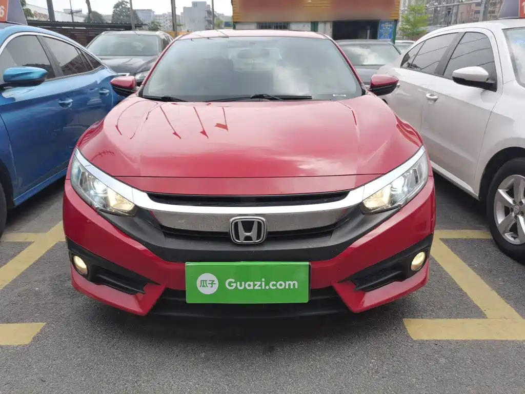 Civic 220 TURBO CVT Luxury