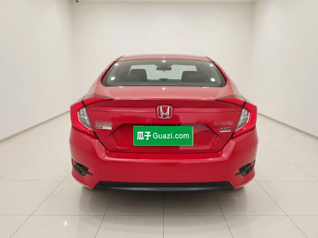 Civic 220 TURBO CVT Luxury
