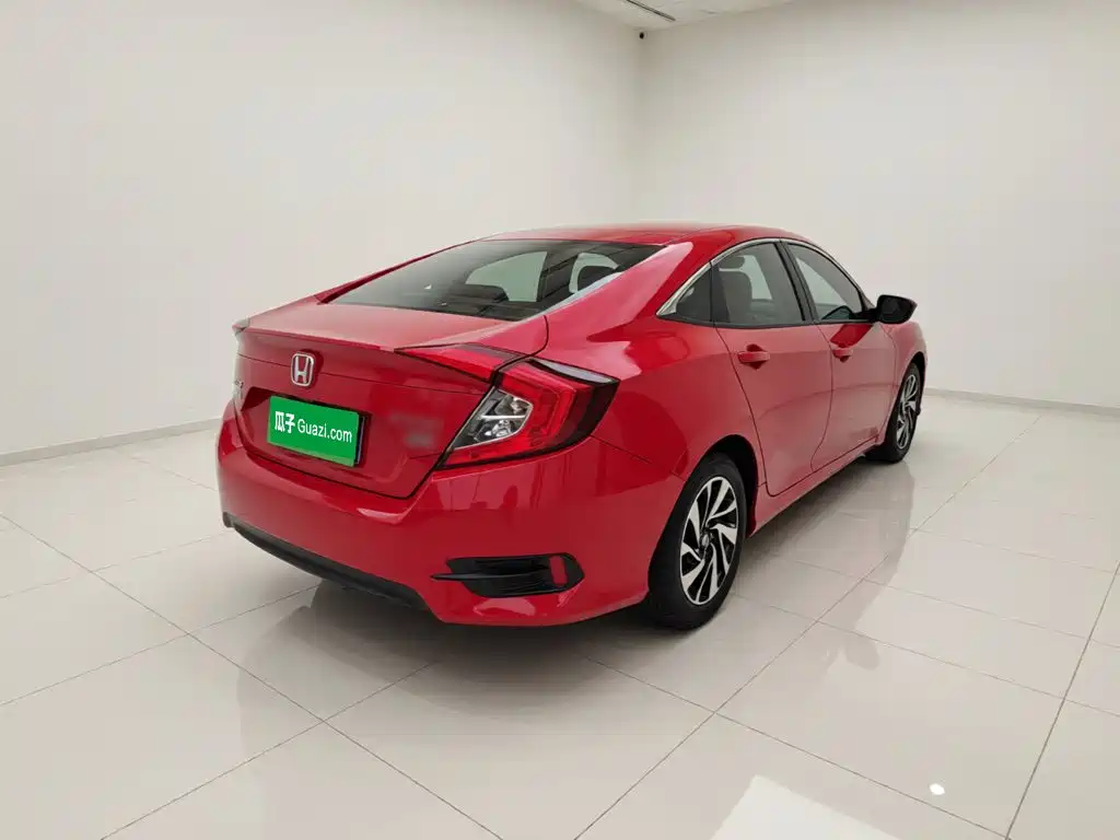 Civic 220 TURBO CVT Luxury