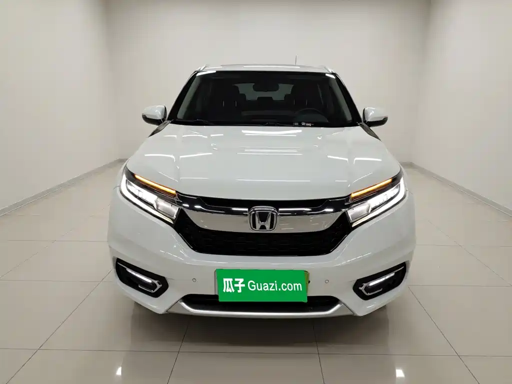Avancier 370 TURBO 4 WD Premium