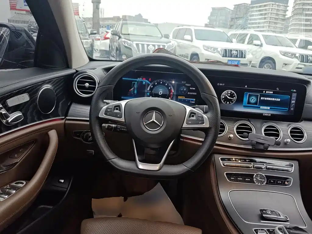 Mercedes-Benz E-Class Facelift E 200 L Sport