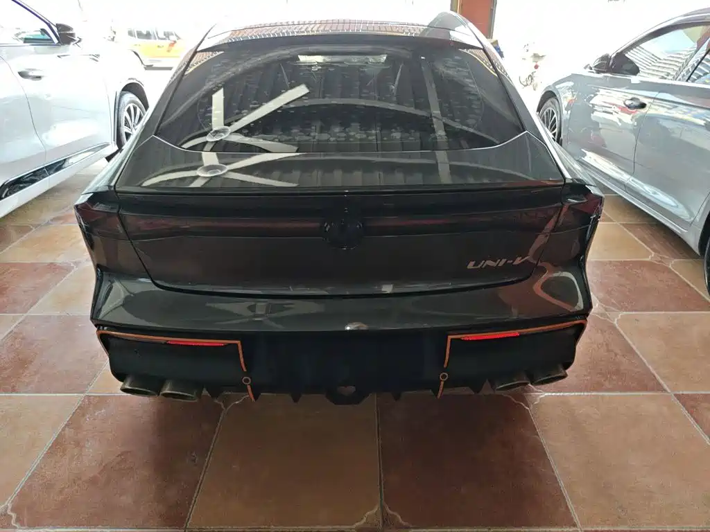 Changan UNI-V 1.5 T Sport