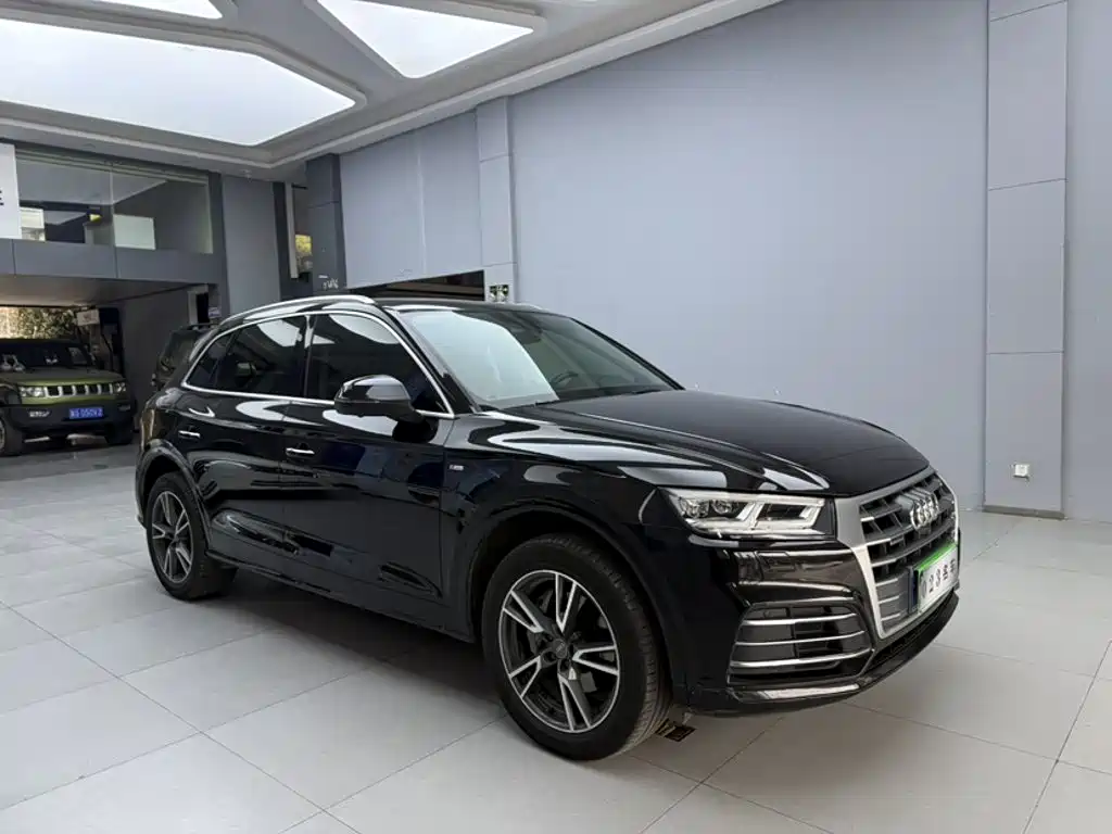 Audi Q5 L 40 TFSI Honor Enjoyment Fashion CN-V