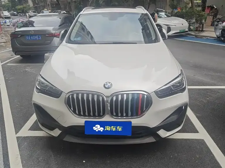 BMW X1 sDrive25 Li Leading
