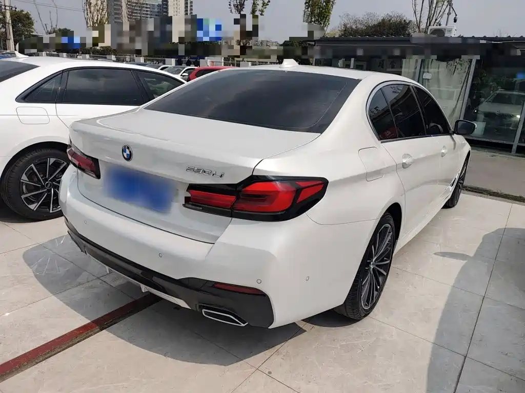 BMW 5 Series Facelift 530 Li Leading M Sport Package