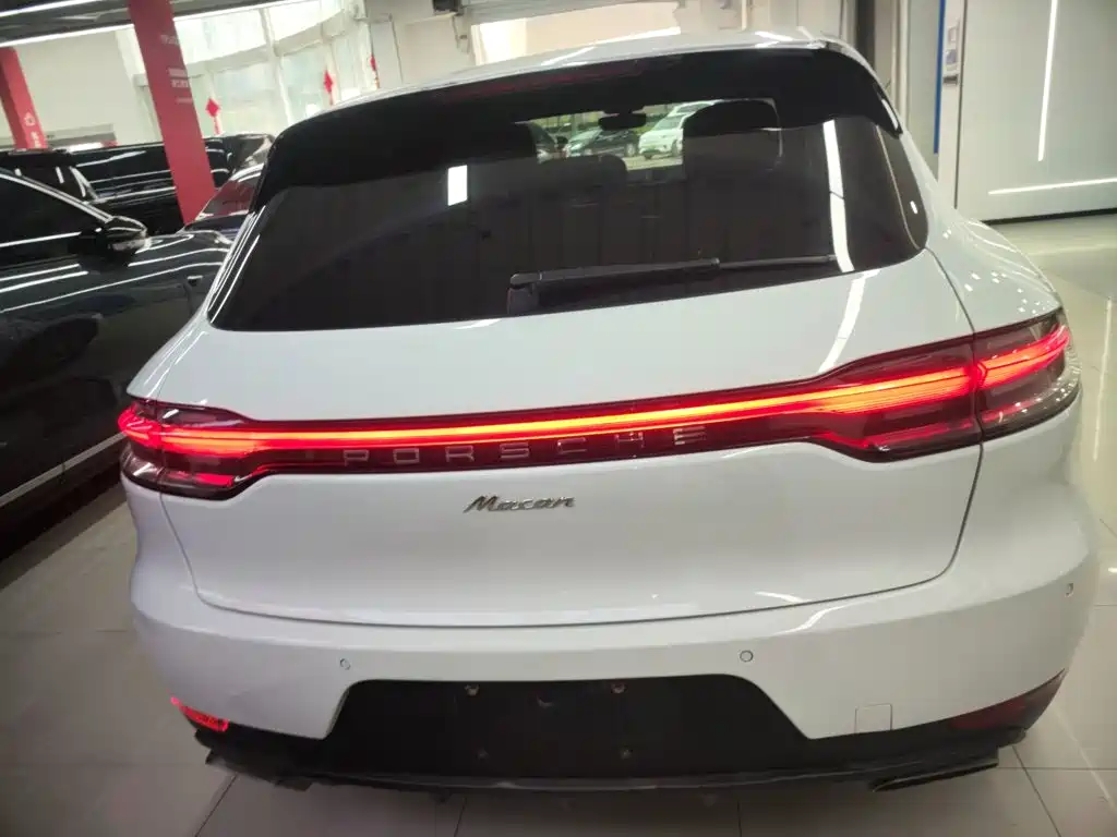 Macan Macan 2.0 T