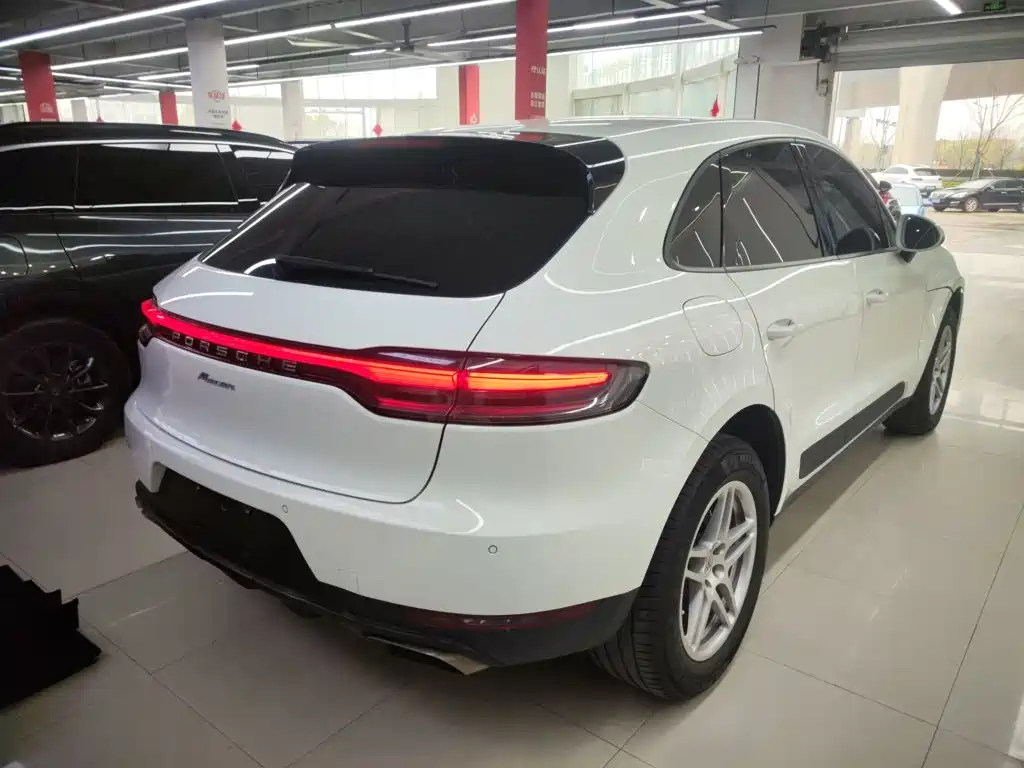 Macan Macan 2.0 T