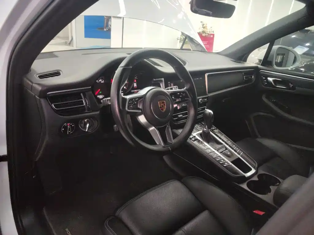 Macan Macan 2.0 T