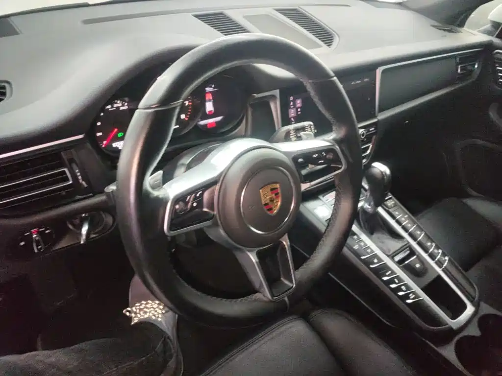 Macan Macan 2.0 T