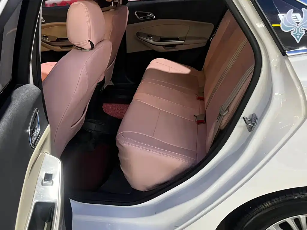 Escort 1.5 L Auto Comfort