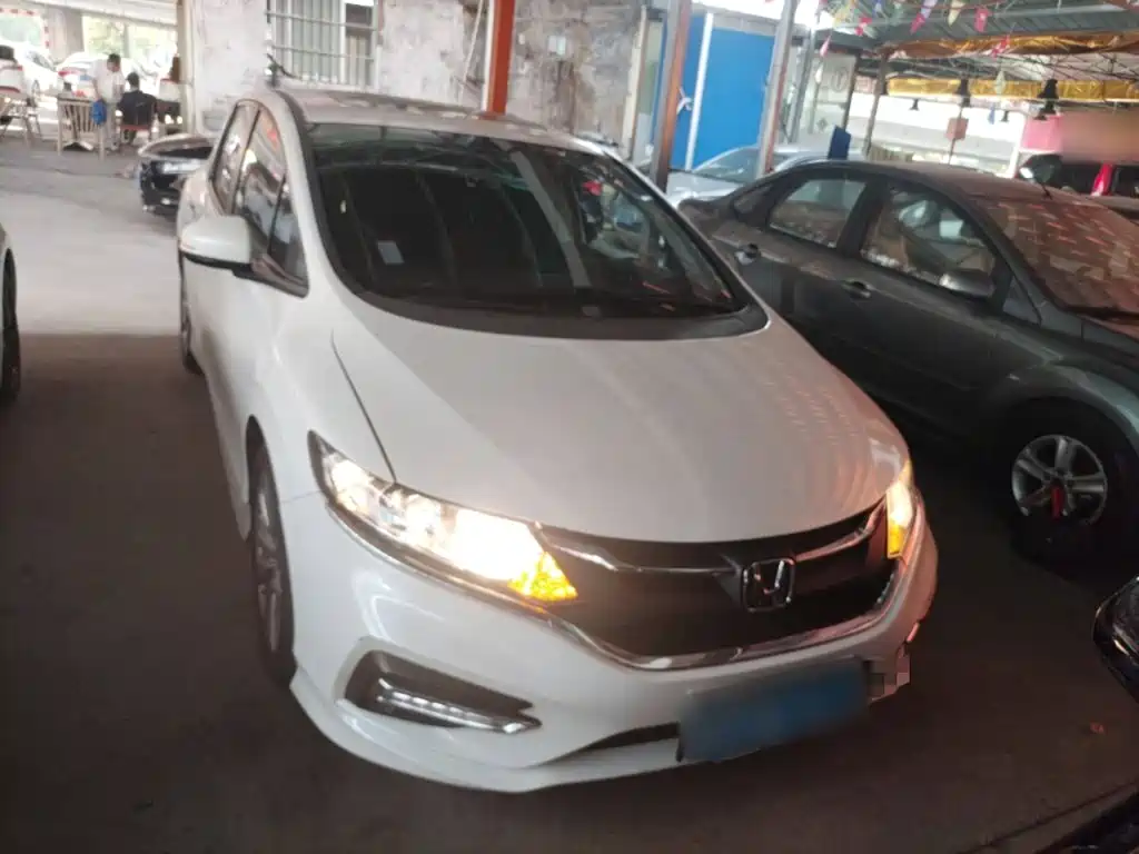 Jade 1.8 L Auto Comfort 5-seat