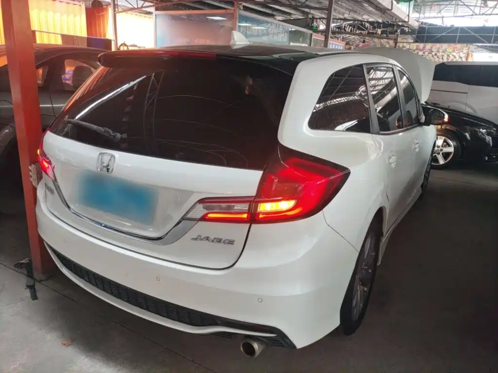 Jade 1.8 L Auto Comfort 5-seat
