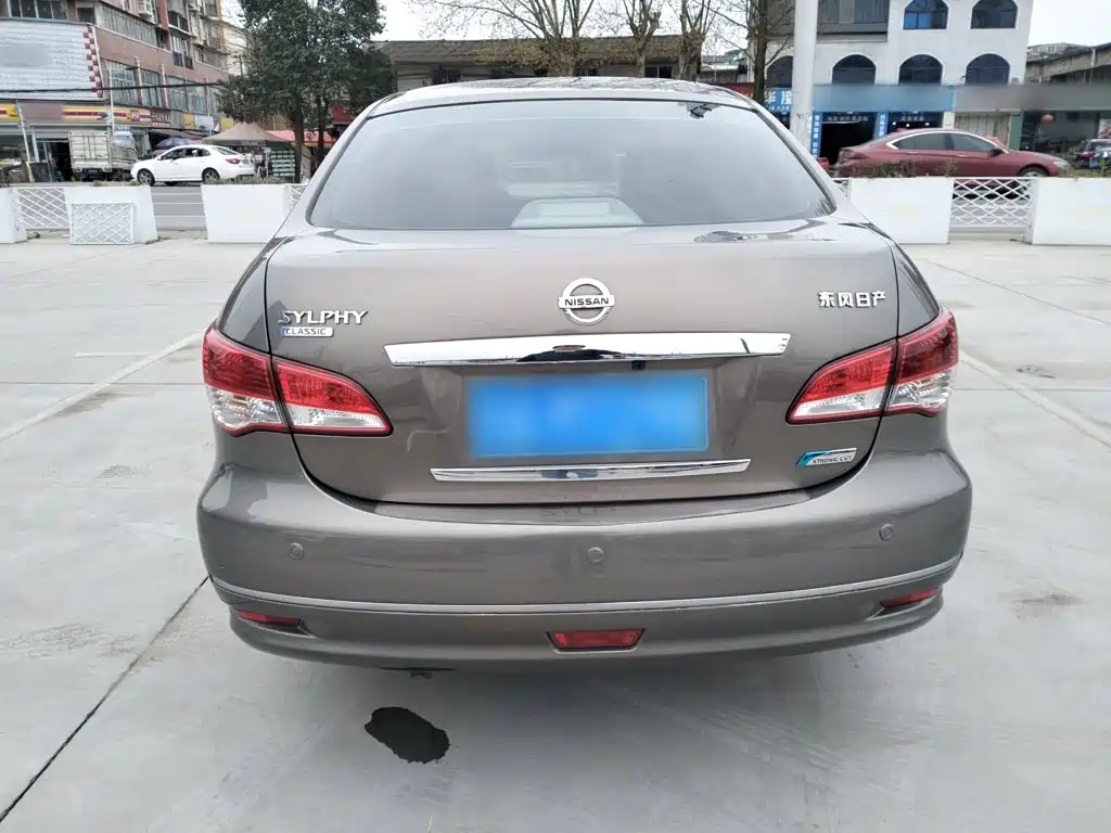 Sylphy Classic 1.6 XE+ CVT Leading