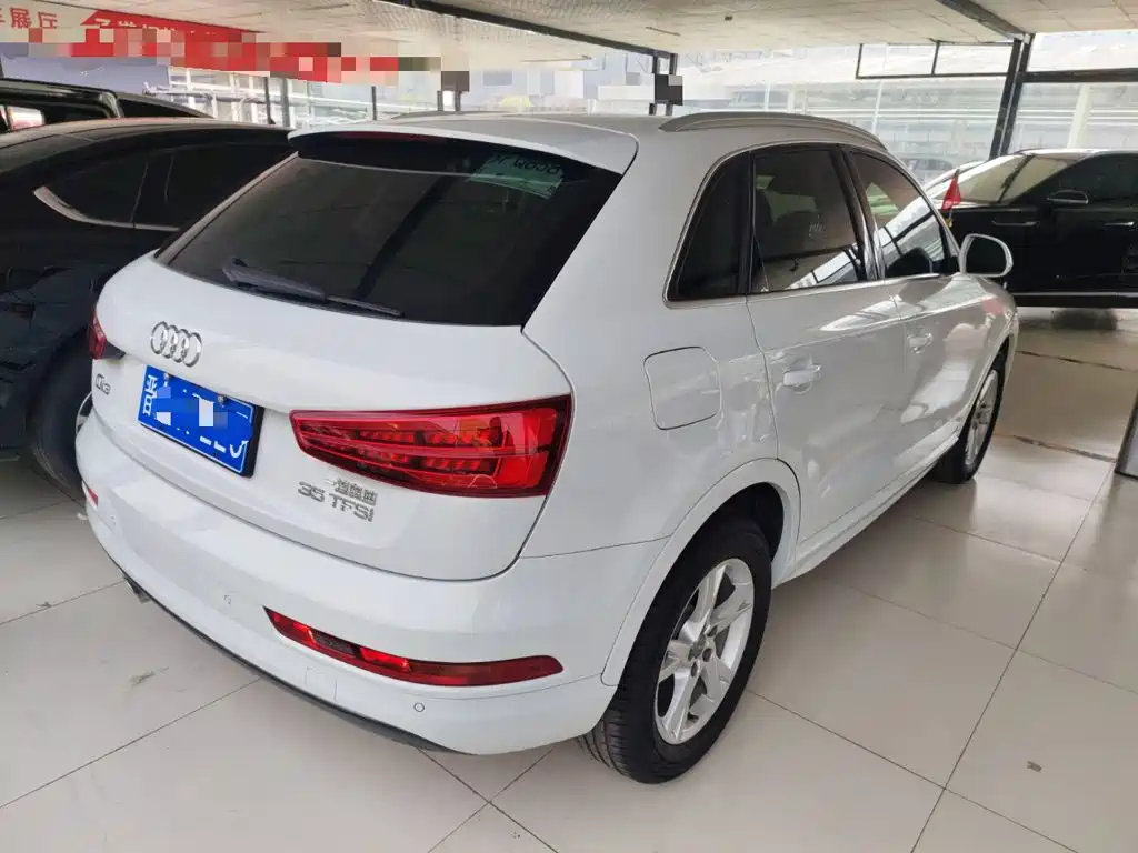 Audi Q3 30 Anniversary 35 TFSI Fashion