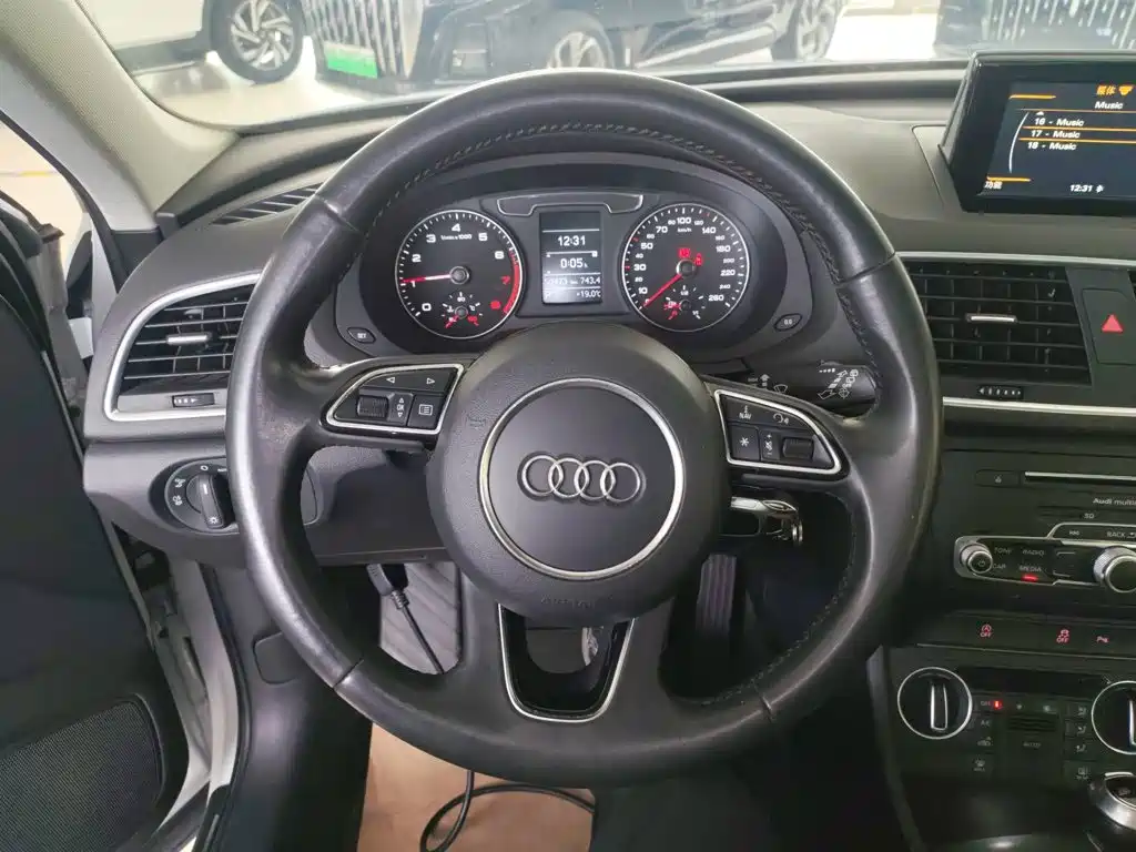 Audi Q3 30 Anniversary 35 TFSI Fashion
