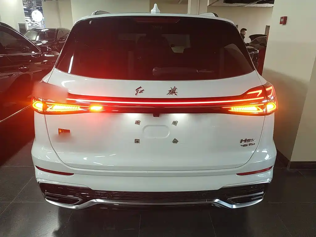 Hongqi HS5 2.0 T Flagship Enjoyment Pro