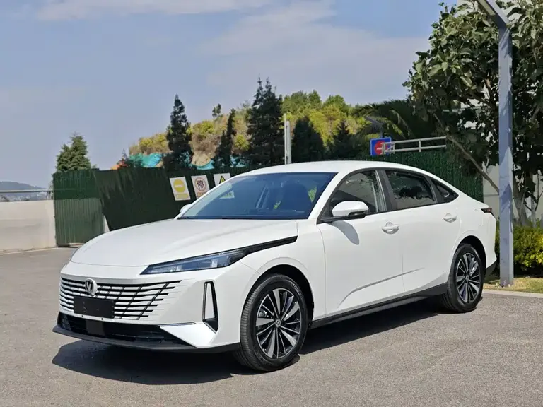 Changan Eado PHEV Smart New Blue Whale 145 KM High Energy