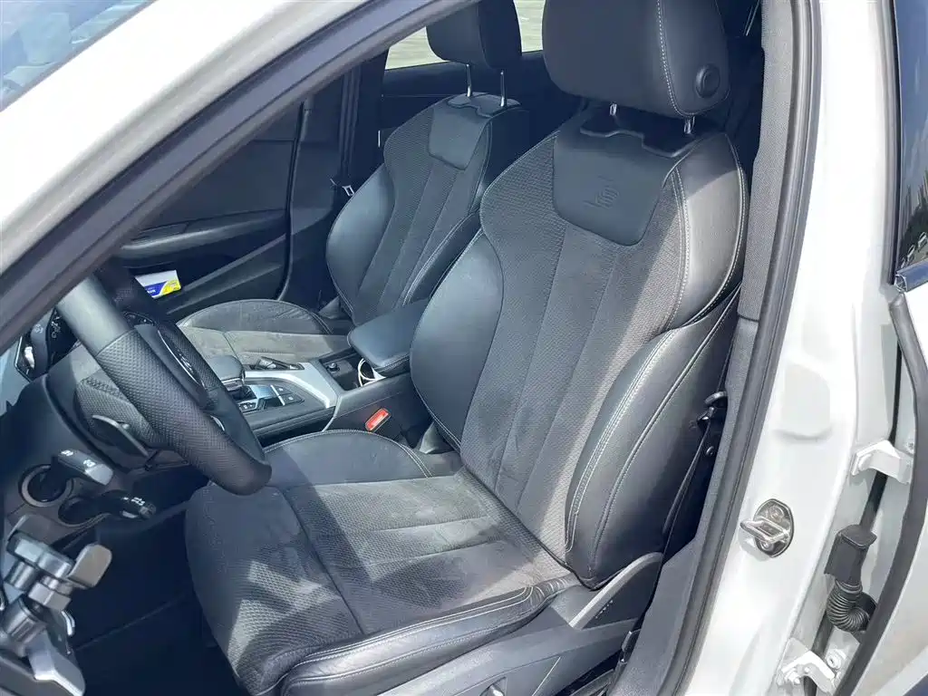 Audi A4 (Import) Avant Pioneer 40 TFSI Luxury Dynamic