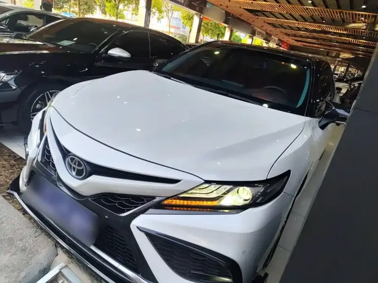 Toyota Camry 2.0 S Sharp Style
