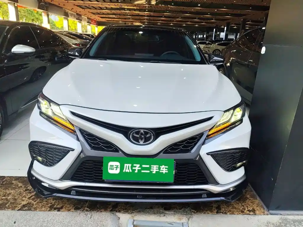 Camry 2.0 S Sharp Style