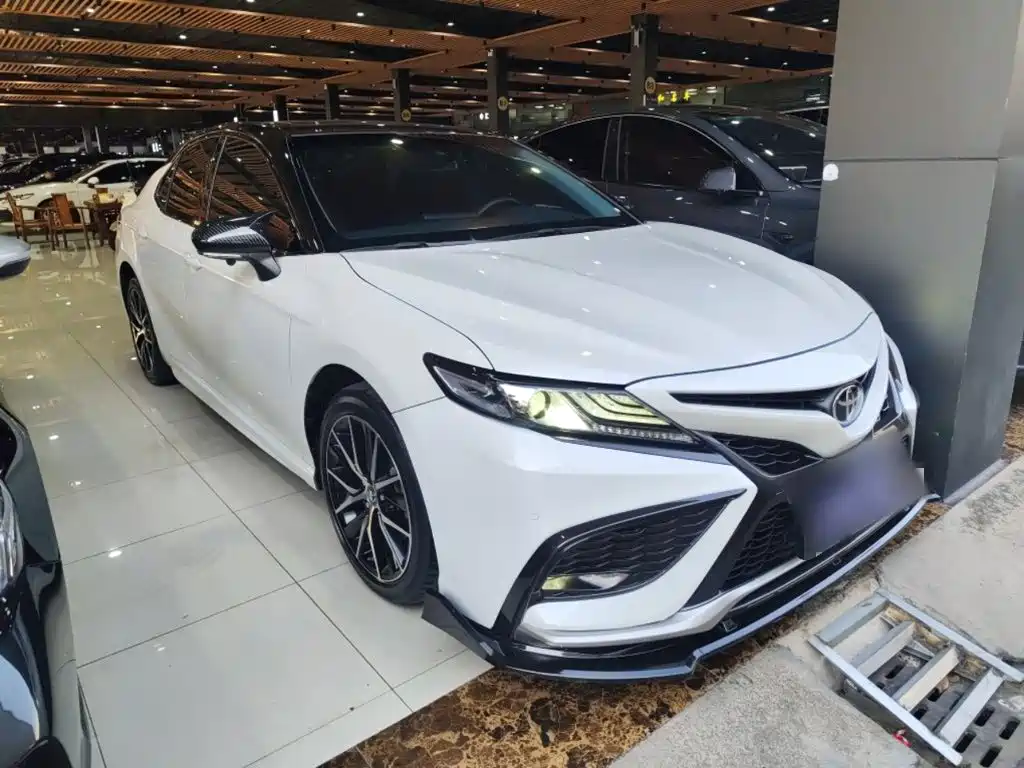 Camry 2.0 S Sharp Style