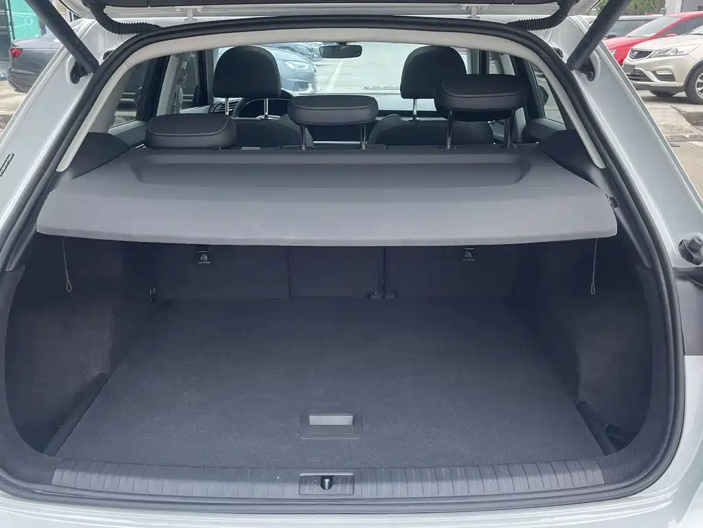 Audi Q3 35 TFSI Fashion Dynamic (1.4 T)