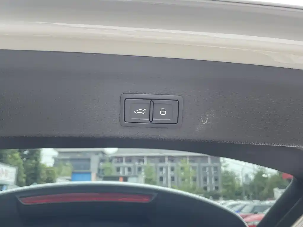 Audi Q3 35 TFSI Fashion Dynamic (1.4 T)